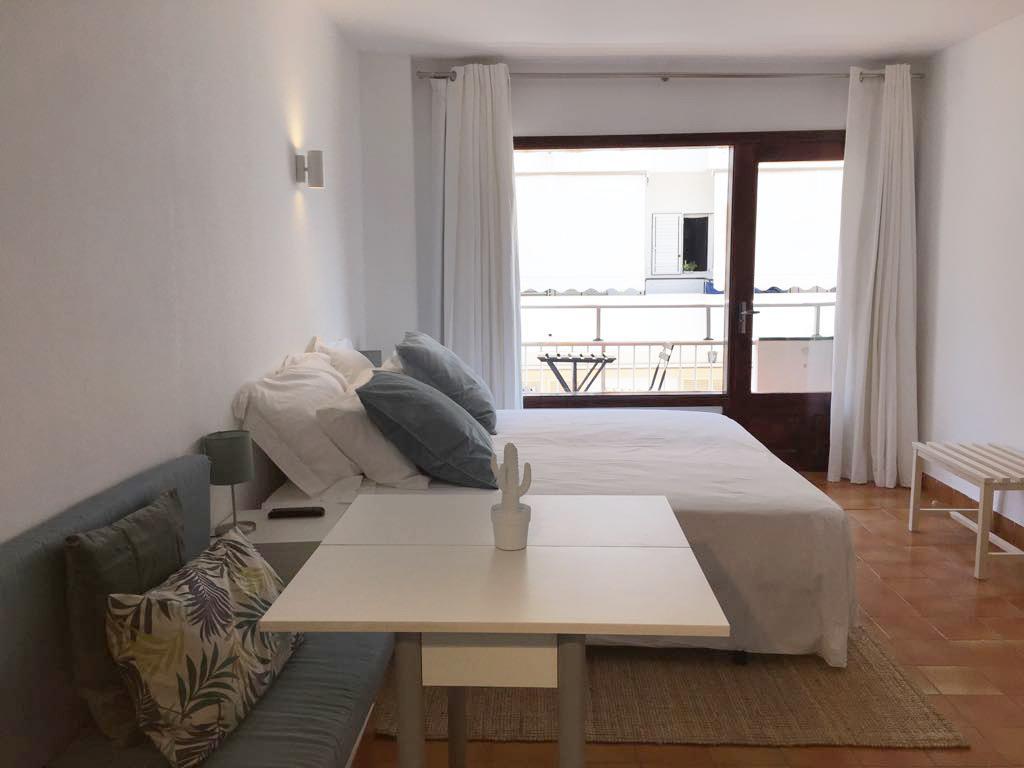 Apartamentos Albertos Santa Eularia des Riu Luaran gambar