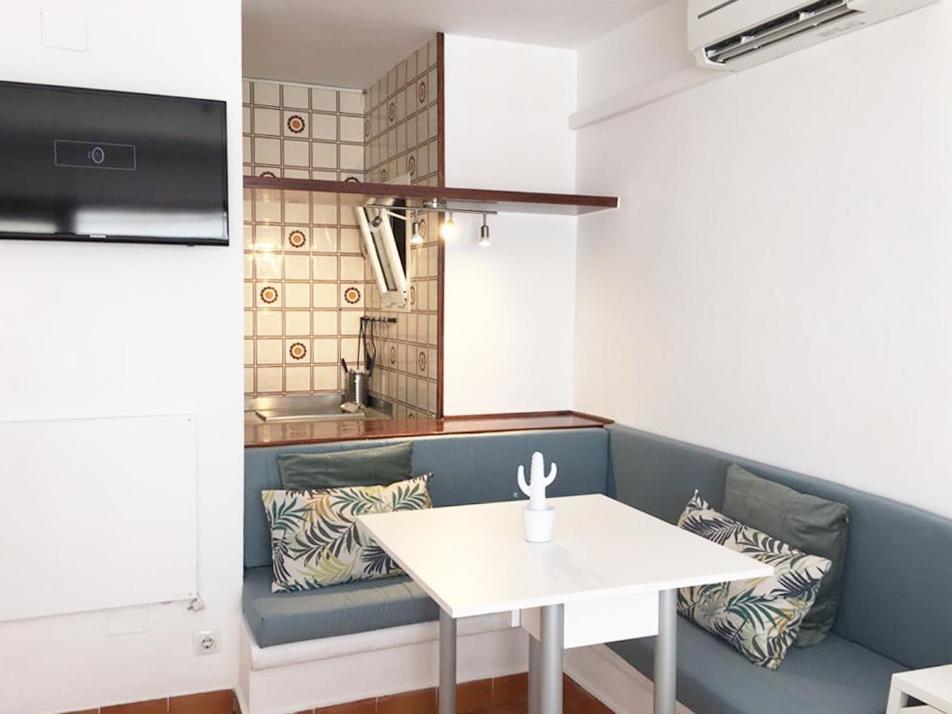 Apartamentos Albertos Santa Eularia des Riu Luaran gambar