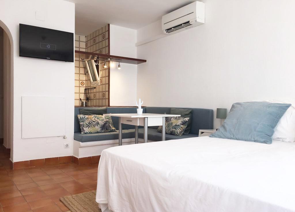 Apartamentos Albertos Santa Eularia des Riu Luaran gambar